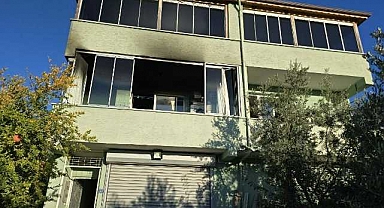 Bursa'da yangın: Yaşlı çift hastaneye kaldırıldı