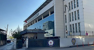 Bursa'da, eski Nilüfer Belediye Başkanı Turgay Erdem, gözaltına alındı