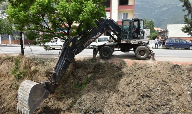Büyükşehir ve Gemlik Belediyesi'nden ortak dere çalışması