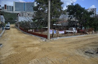 Çamurlu yollar parke ile kaplandı