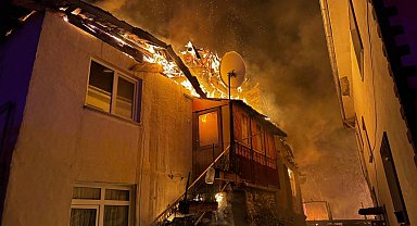 Çankırı'da 3 ev ve 4 samanlık yandı