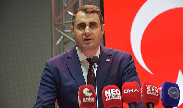 CHP İzmir İl Kongresi sona erdi: Çağatay Güç, yeni il başkanı seçildi