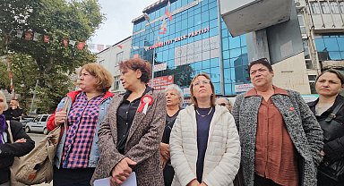 CHP Zonguldak Merkez İlçe Kadın Kolları yöneticisi ve üyesi 10 kadın görevlerinden istifa etti