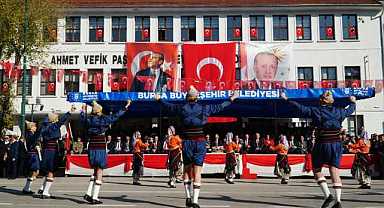 Cumhuriyet’in 102. yılı Bursa’da coşkuyla kutlandı