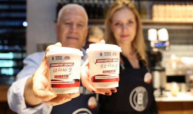 Cumhuriyet'in sıcaklığı Bursa'da paylaşıldı