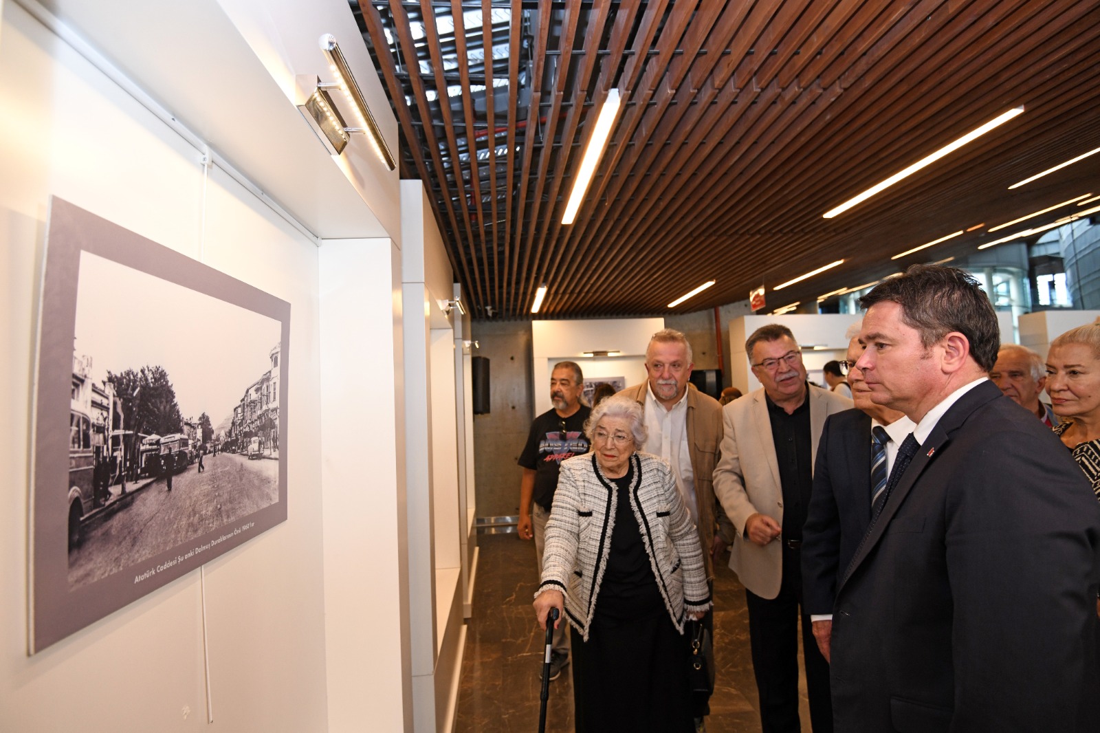 ‘Cumhuriyet ve Bursa’ Fotoğraf Sergisi Açıldı