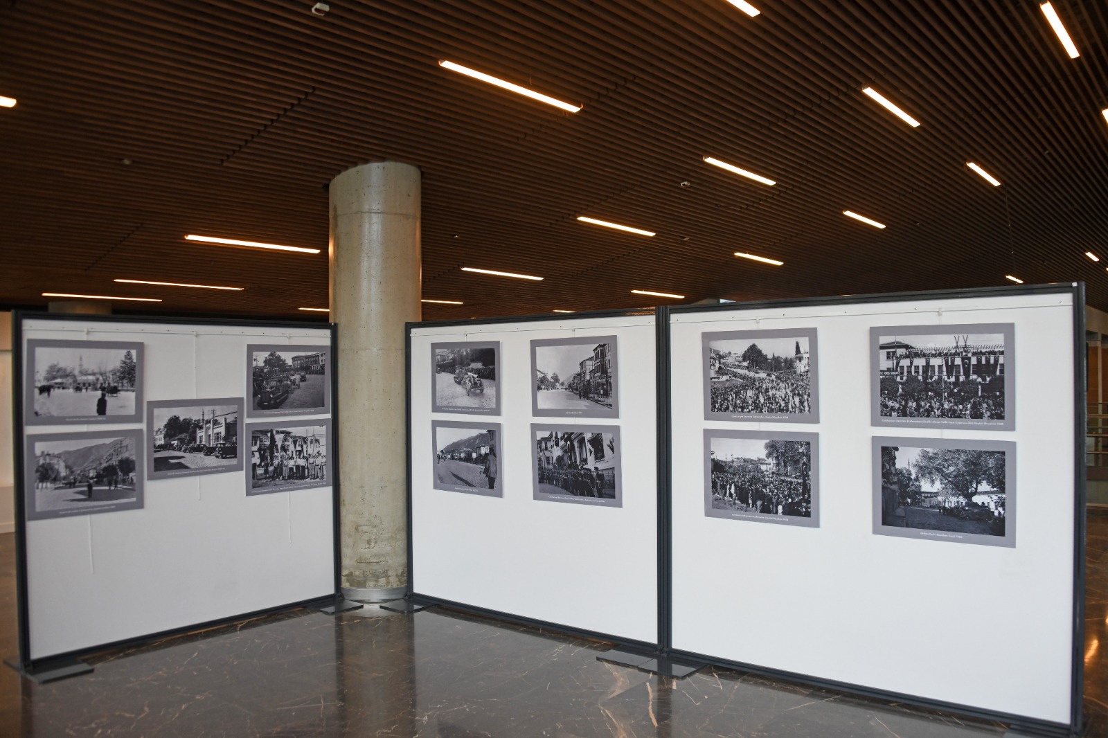 ‘Cumhuriyet ve Bursa’ Fotoğraf Sergisi Açıldı