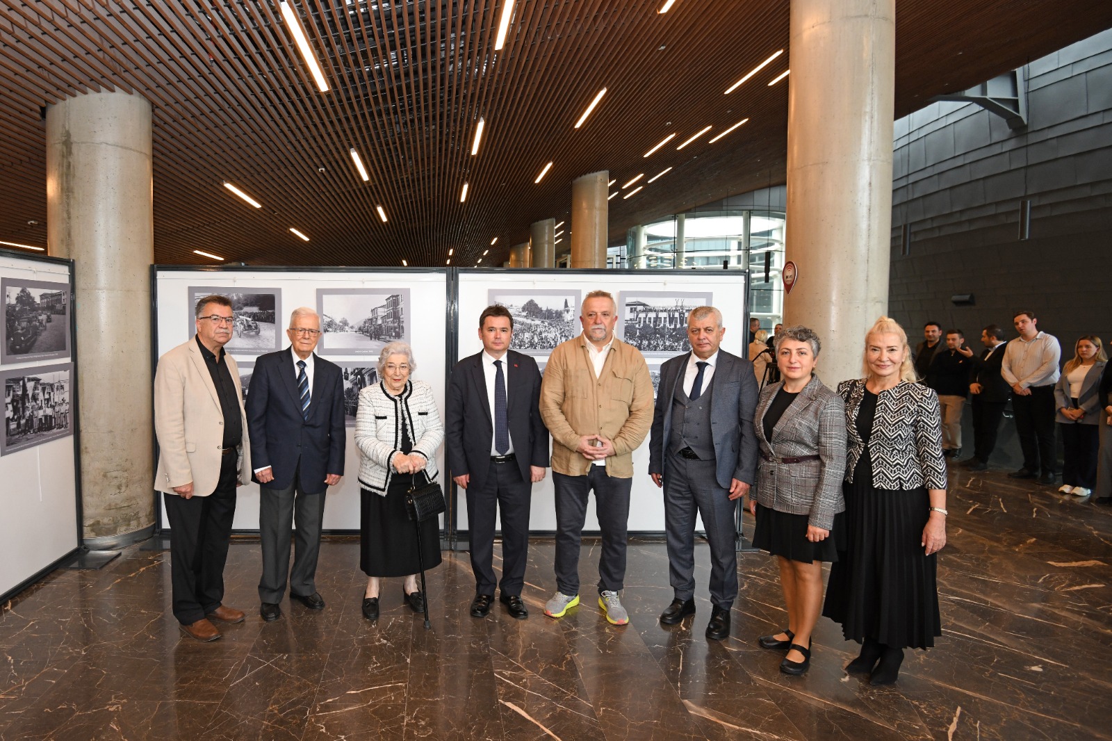 ‘Cumhuriyet ve Bursa’ Fotoğraf Sergisi Açıldı