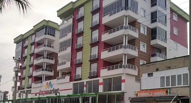 Depremde 44 kişinin öldüğü sitenin davasında mahkeme, esas hakkında mütalaa istedi