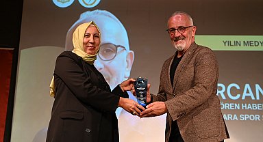 DHA Ankara Spor sorumlusu Ercan Ata'ya 'Yılın Medya İnsanı' ödülü