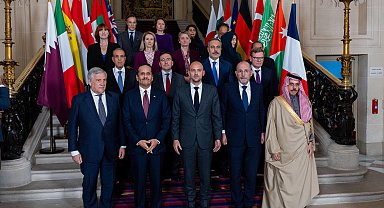 Dışişleri Bakanı Fidan, Paris'te düzenlenen Gazze konulu toplantıya katıldı