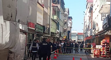 Duvarlarından sesler gelen bina tahliye edildi