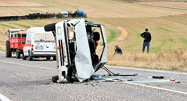 Edirne'de 2 otomobil kazaya karıştı; 3 yaralı