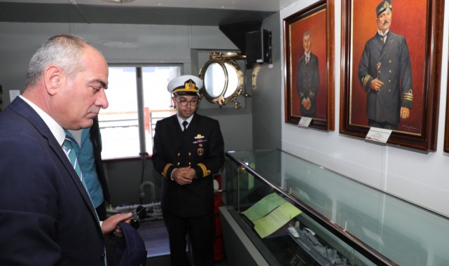 Efsane gemiye Gemlik’te ziyaretçi akını