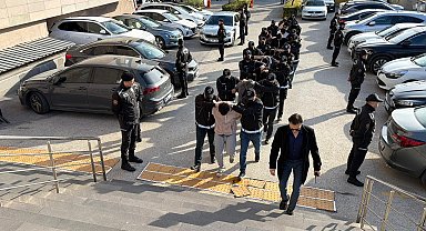 Eskişehir'de uyuşturucu operasyonuna 8 tutuklama