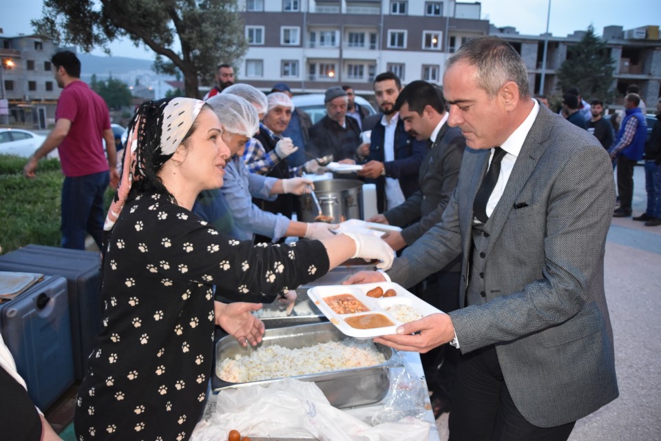 Eşref Dinçer Mahallesinde İftar Buluşması