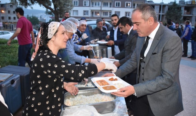 Eşref Dinçer Mahallesinde İftar Buluşması