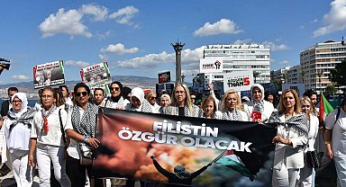 Filistin'e destek için beyaz giyinen AK Parti'li kadınlar zincir oluşturup, sessizce yürüdü