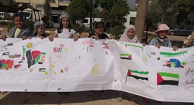 Filistinli çocuklar için çizdiler