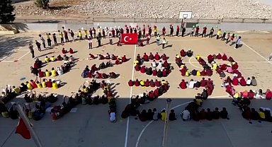 Gaziantep'te öğrencilerden 'Özgür Gazze' koreografisi