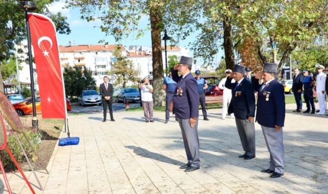 Gazilerimize Minnet Ve Saygılarımızı Sunduk