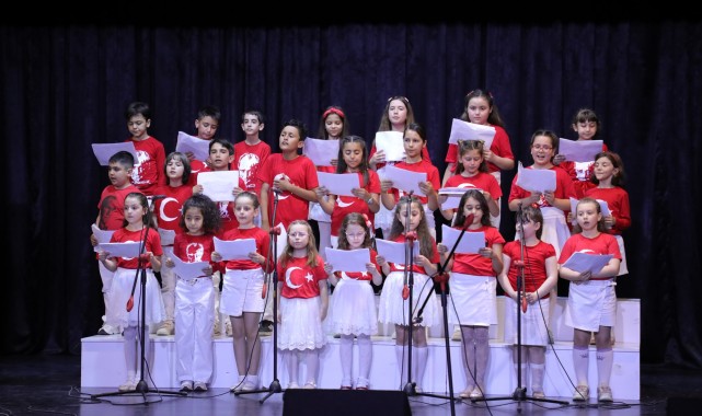 Gemlik Belediyesi Çocuk Korosu İzleyenleri Büyüledi