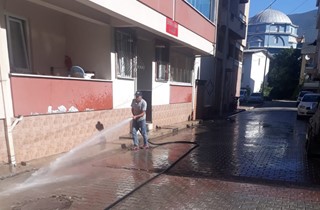Gemlik Belediyesi’nin temizlik hamlesi sürüyor