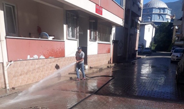 Gemlik Belediyesi’nin temizlik hamlesi sürüyor