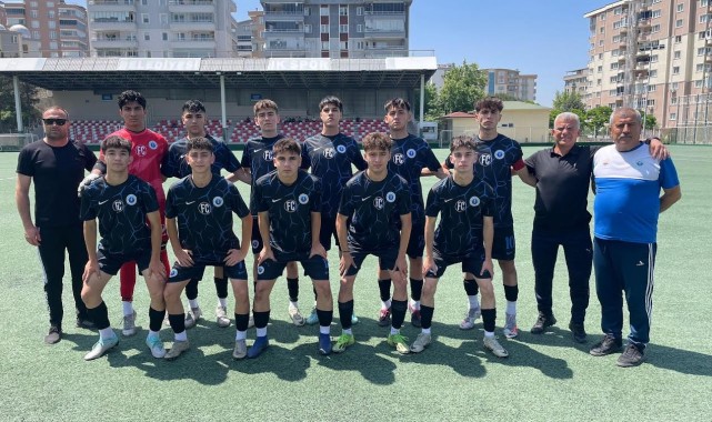 Gemlik Belediyespor U-17 Elit Lig'de şampiyon!