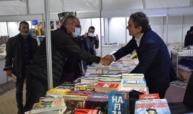 Gemlik Kitap Fuarı binlerce kitapseveri ağırladı