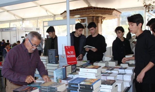 Gemlik Kitap Limanı kapılarını açıyor