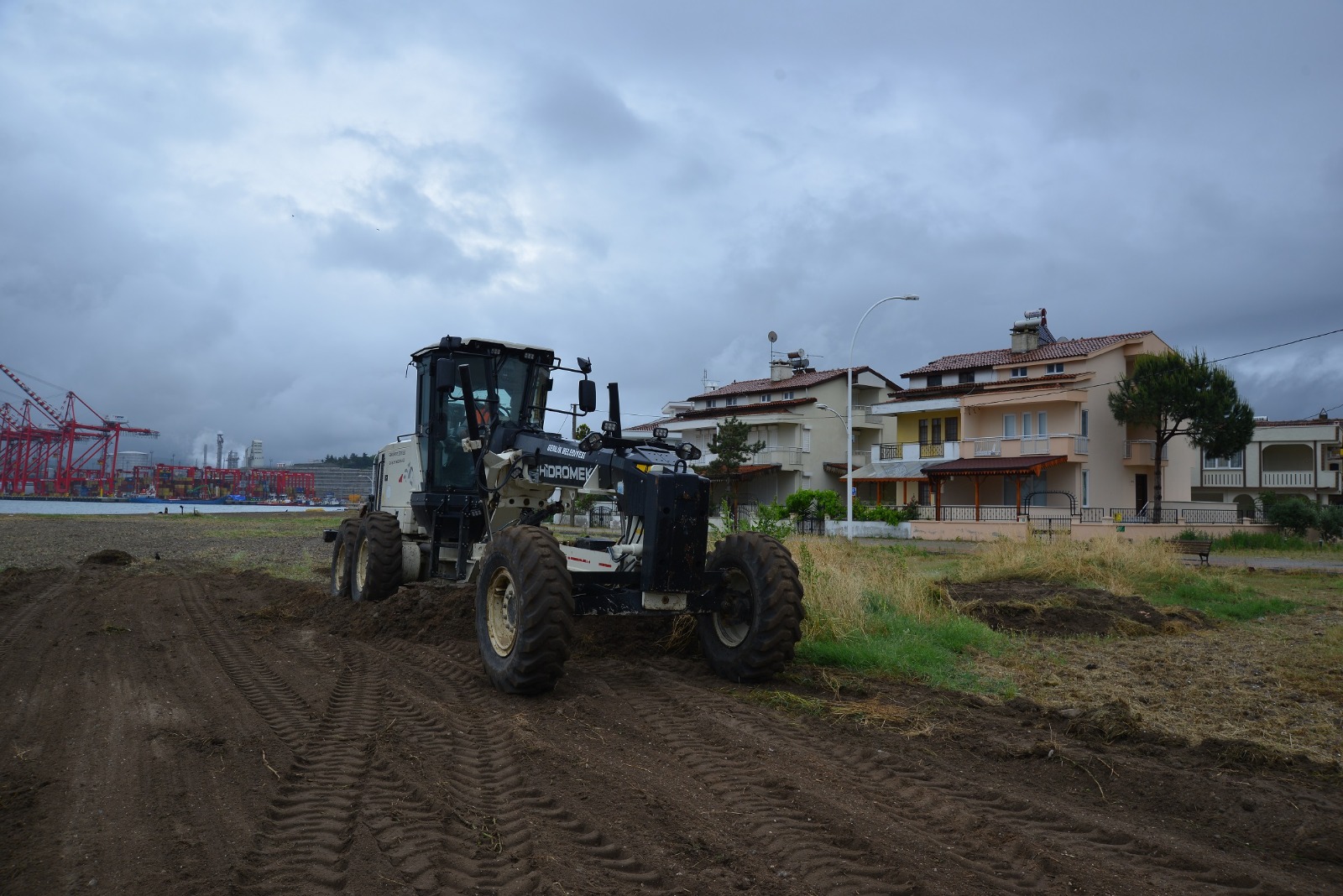 Gemlik sahilleri yaza hazırlanıyor