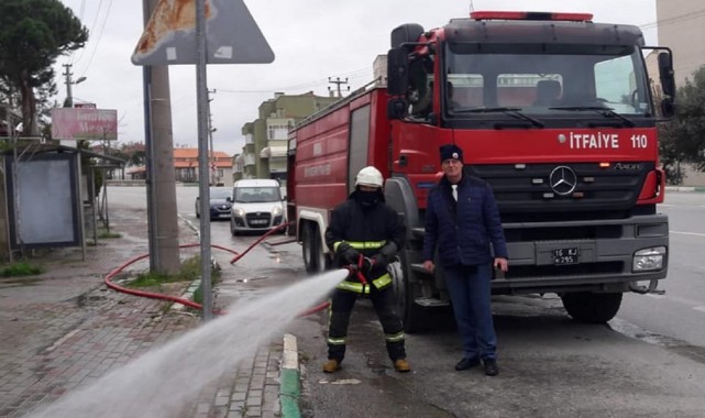 Gemlik sokakları yıkanıyor