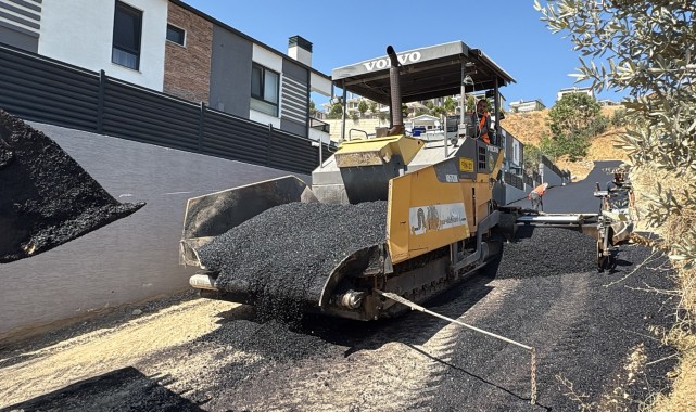 Gemlik’te Asfalt Atağı Umurbey’de Devam Ediyor