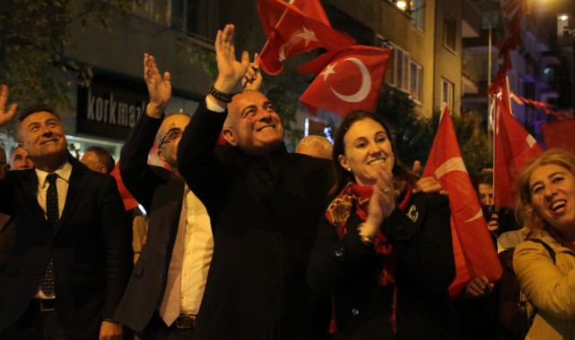 Gemlik’te Cumhuriyet Coşkusu Alanlara Sığmadı