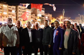 Gemlik’te Cumhuriyet Coşkusu Kortej Yürüyüşüyle Zirveye Ulaştı