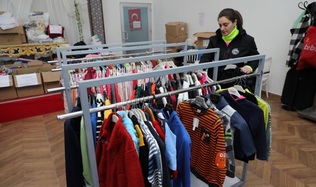 Gemlik’te depremin yaraları dayanışma ile sarılıyor