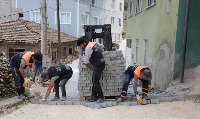 Gemlik’te hizmetler dört koldan sürüyor