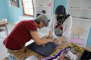 Gemlik’te Kadınlar ‘EL ELE’ becerilerini geliştiriyor