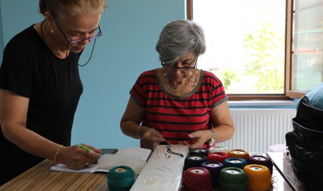 Gemlik’te Kadınlar ‘EL ELE’ becerilerini geliştiriyor