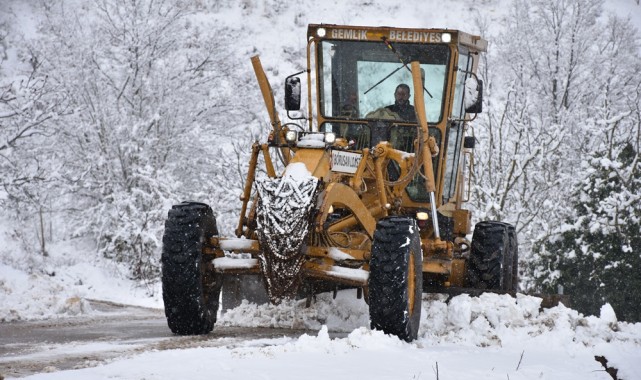 Gemlik’te kar ulaşıma engel değil
