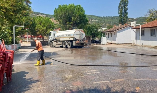 Gemlik'te okul bahçeleri pırıl pırıl