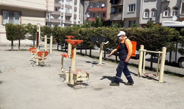 Gemlik’te parklar çocuklar için hazır