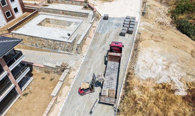 Gemlik’te Üç Koldan Yol Yapımı Sürüyor