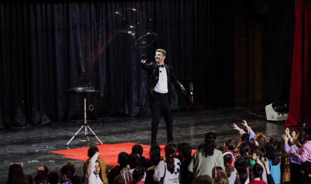 Gemlikli çocuklar tatilde eğlenceye doyuyor