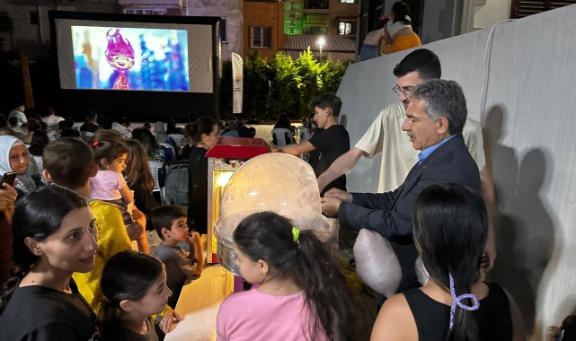 Gemlikli Çocuklara Açık Hava Sineması