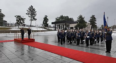 Genelkurmay Başkanı Bayraktaroğlu, NATO'nun Barış Gücü komutasını devralma töreni için Kosova'ya gitti