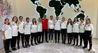 Görme Engelliler Kadın Futbol Milli Takımı, Dünya Şampiyonası için Hindistan'da