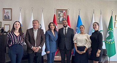 Guatemala Büyükelçisi Recinos, ULUSKON Başkanı Atasoy'u ziyaret etti