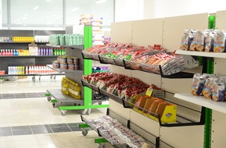 Halk Market’ten faydalanan aile sayısı 350’yi geçti.